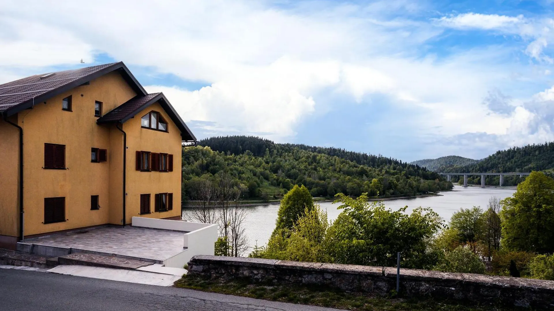 Cozy Apartment Lida Near Lake Bajer, Fuzine
